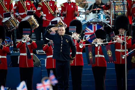  Queen's Jubilee Concert: A Night of Royal Revelry and Unexpected Cameos!