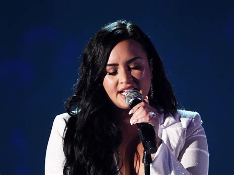 Demi Lovato Concert: A Riot of Music, Empowerment, and Confetti!